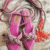 pink com detalhes multicoloridos
